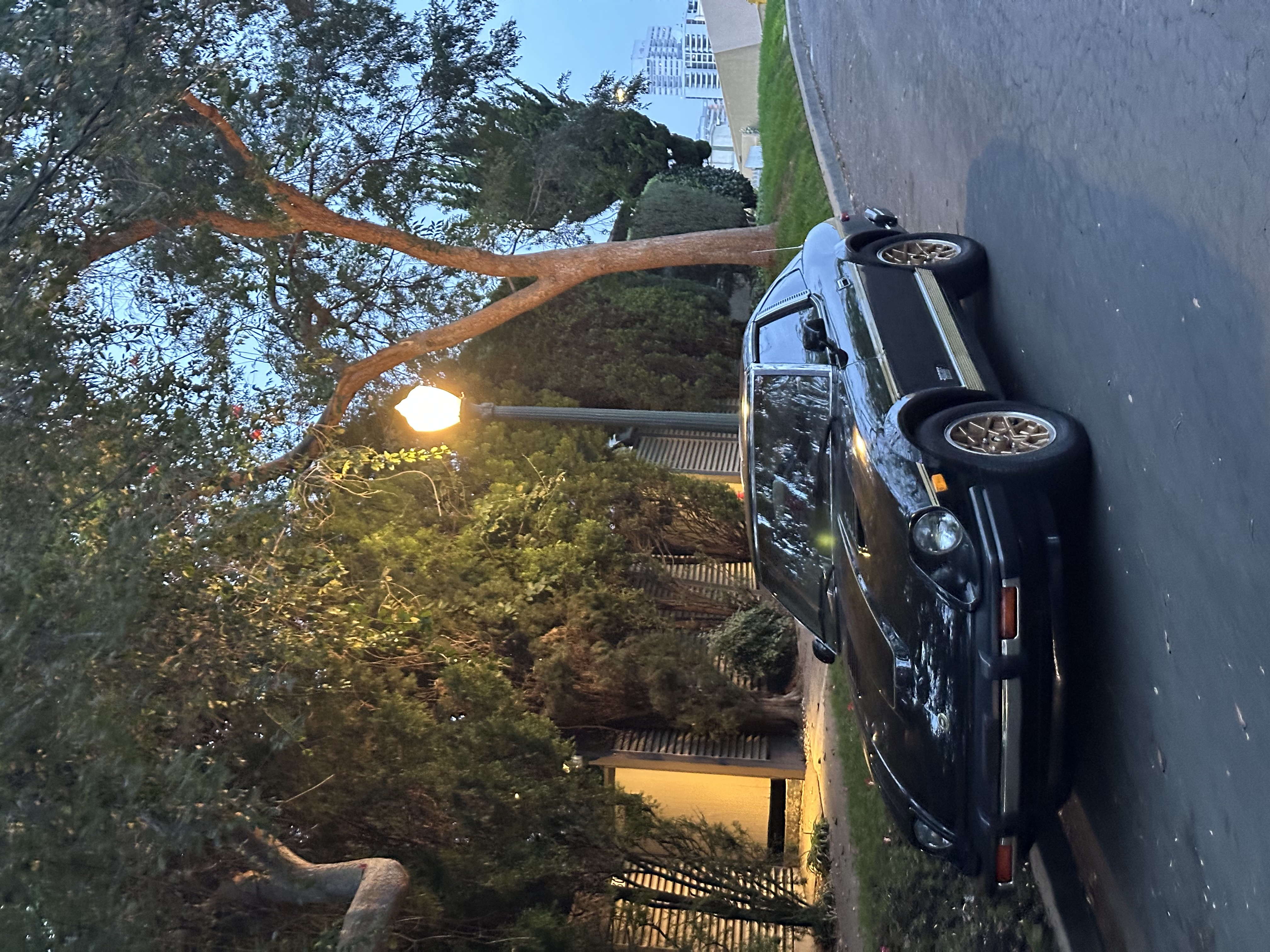 Z Expert garage — silver Datsun 280Z